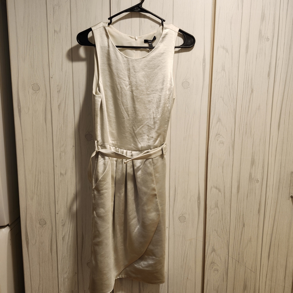 Elegant Cream Sleeveless Dress